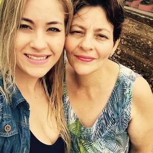 Meet your Posher, Ana